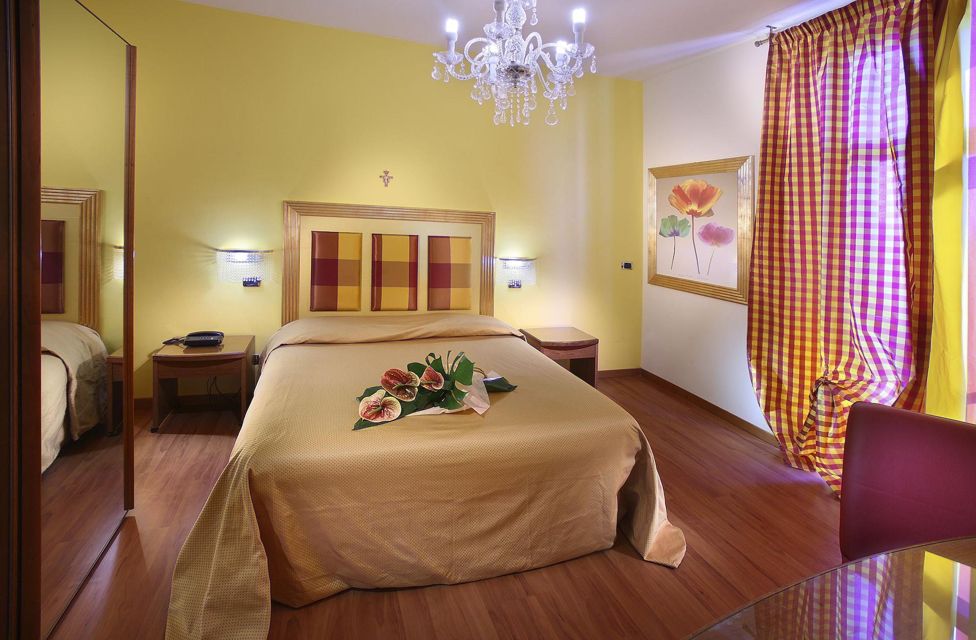 Hotel Nuovo Savi Montecatini-Terme Esterno foto