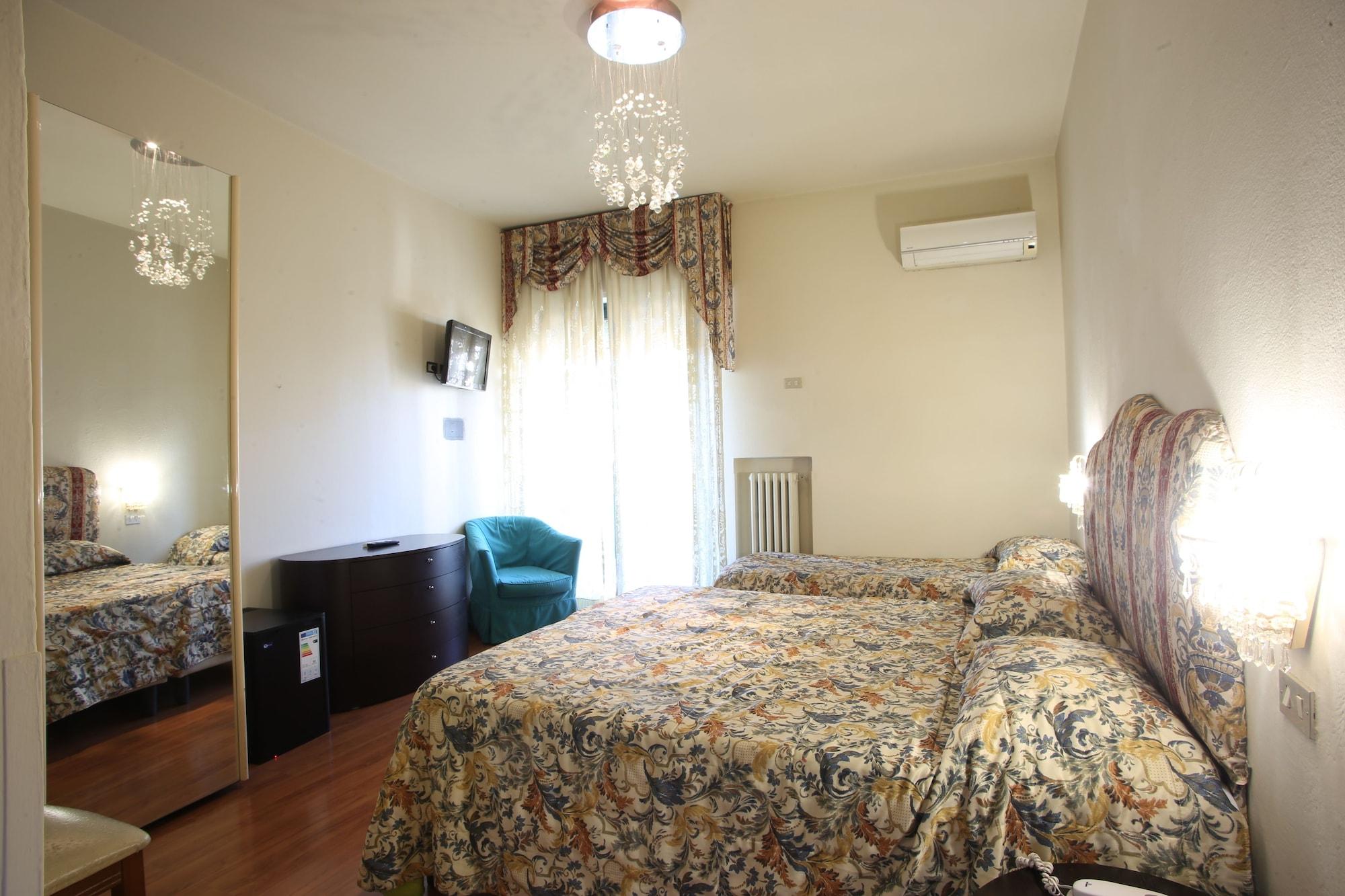 Hotel Nuovo Savi Montecatini-Terme Esterno foto