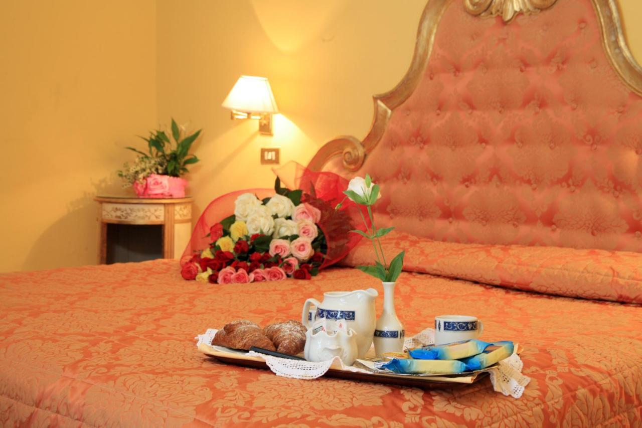 Hotel Nuovo Savi Montecatini-Terme Esterno foto