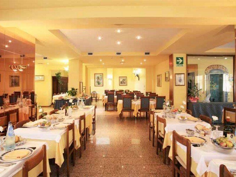 Hotel Nuovo Savi Montecatini-Terme Esterno foto