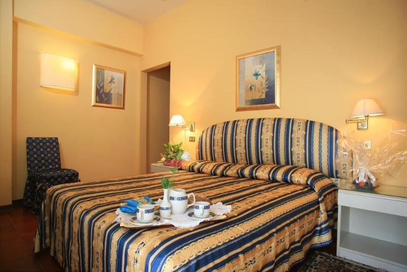 Hotel Nuovo Savi Montecatini-Terme Esterno foto