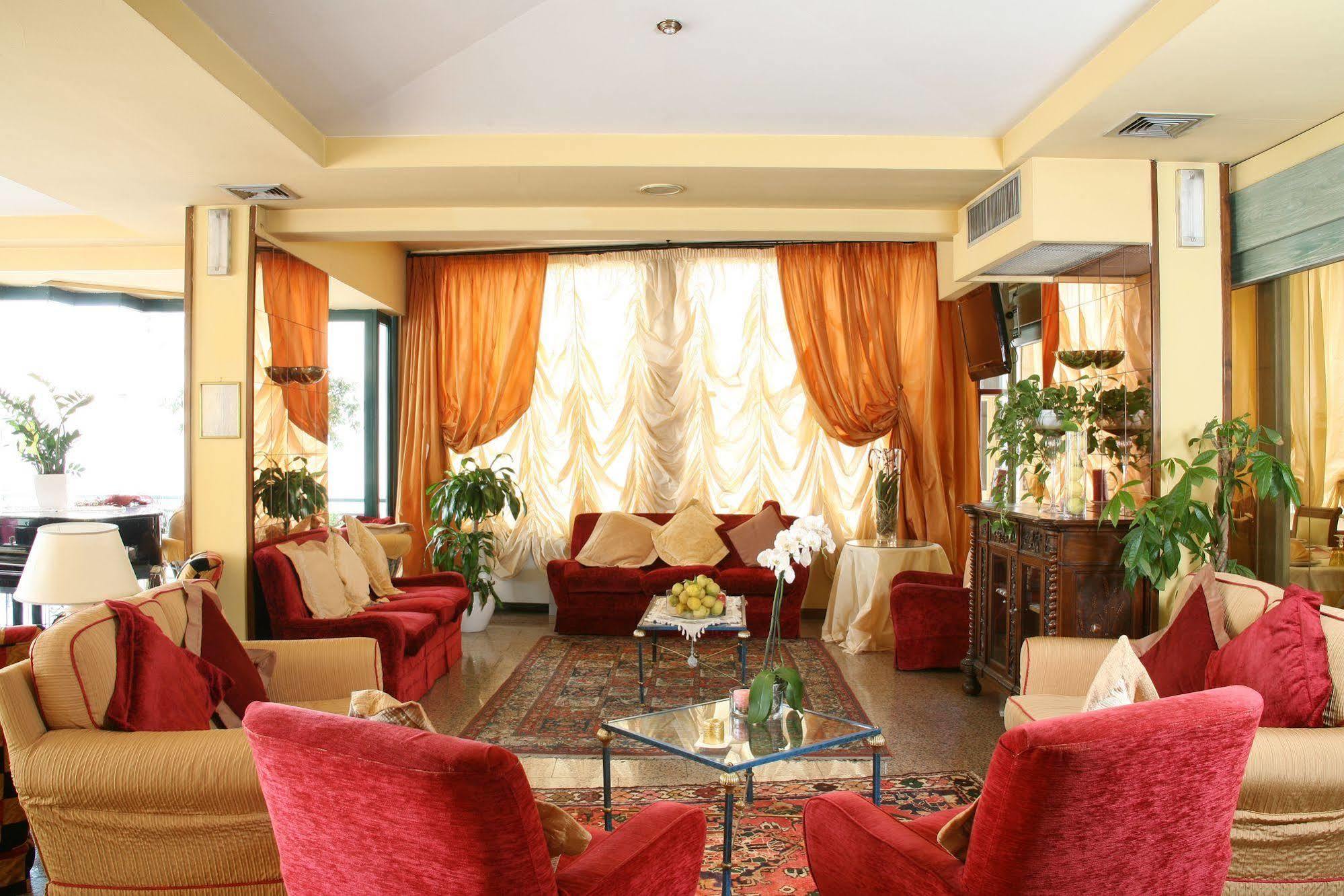 Hotel Nuovo Savi Montecatini-Terme Esterno foto